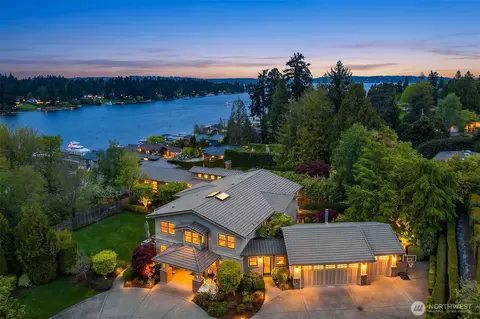 8910 NE 33rd St, Yarrow Point, WA 98004