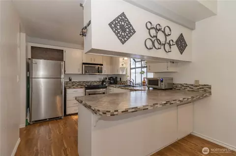 Kitchen - 19303 10th Ave E, Spanaway, WA 98387 photo 2 of 2