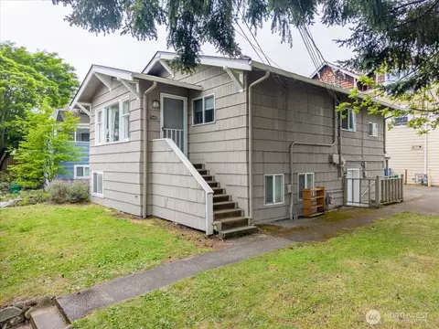 7945 9th Ave SW, Seattle, WA 98106