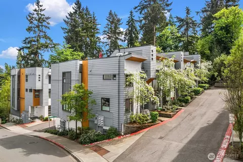 170 107th Ct SE, Bellevue, WA 98004