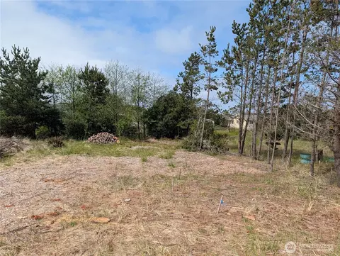 30301 I Street Ct, Ocean Park, WA 98640