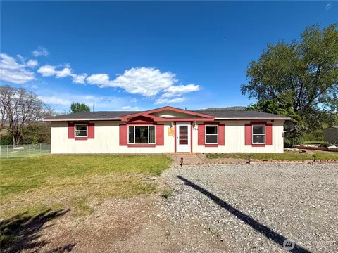 1024 Old Hwy 97, Brewster, WA 98812