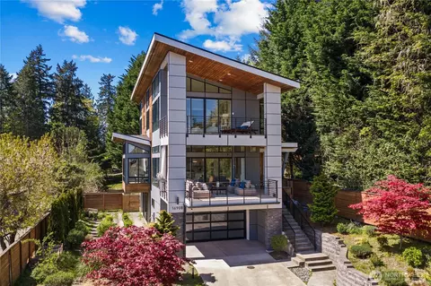 16908 SE 34th St, Bellevue, WA 98008