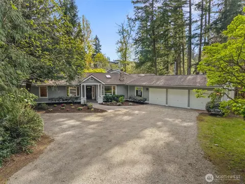 24309 SE 25th St, Sammamish, WA 98075