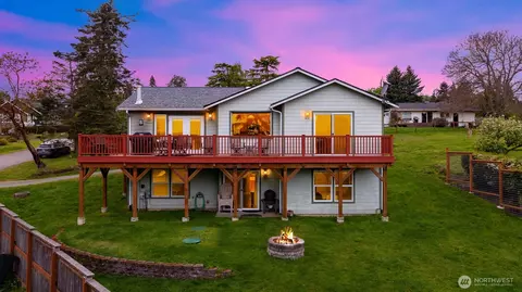 1409 Commodore Pl, Freeland, WA 98249