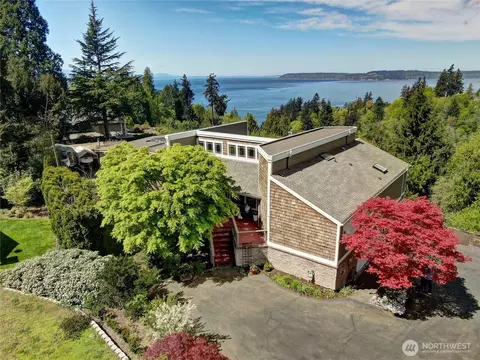 7103 156th St SW, Edmonds, WA 98026