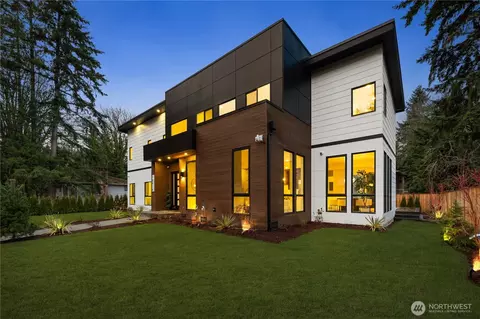 10416 130th Ave NE, Kirkland, WA 98033