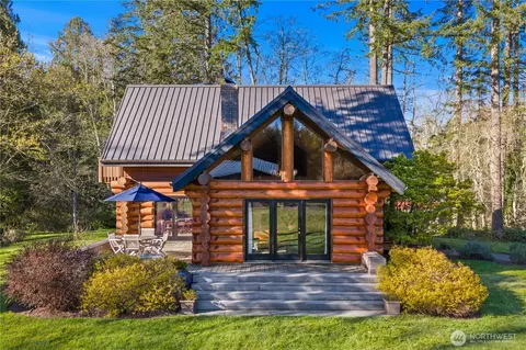 7200 NE Day Rd W, Bainbridge Island, WA 98110