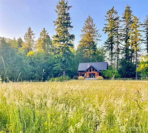 7200 NE Day Rd W, Bainbridge Island, WA 98110