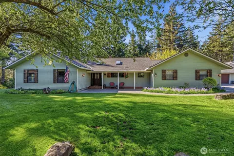 1269 King Rd, Winlock, WA 98596