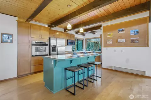 Kitchen - 46430 287th Pl SE, Enumclaw, WA 98022 photo 3 of 7