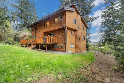 Exterior - 46430 287th Pl SE, Enumclaw, WA 98022 photo 4 of 6