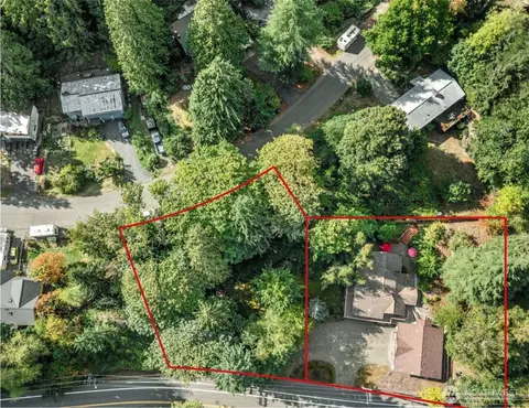 18901 61 Ave NE, Kenmore, WA 98028