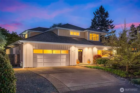 9633 NE 28th St, Clyde Hill, WA 98004