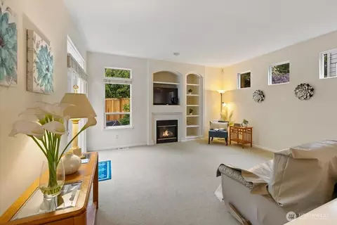 Living - 3223 163rd Pl SE, Mill Creek, WA 98012 photo 2 of 5