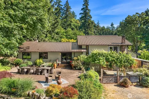 10801 SW 238th St, Vashon, WA 98070