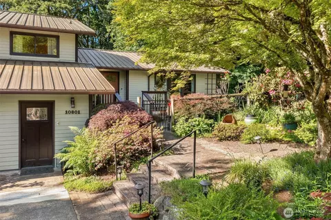 10801 SW 238th St, Vashon, WA 98070