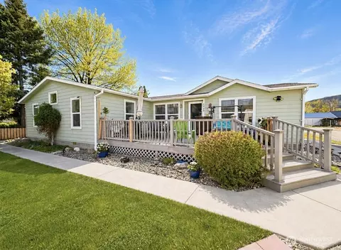 1408 Elm St, Oroville, WA 98844