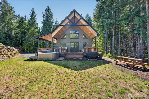 281 32 Cannon Rd, Packwood, WA 98361