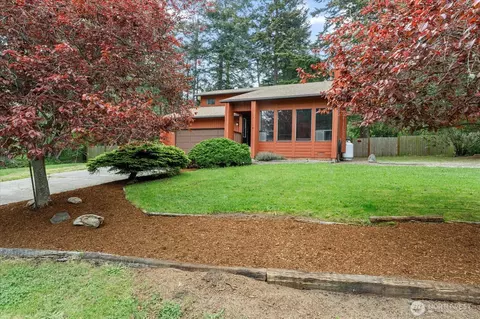 2190 Norcliffe Way, Oak Harbor, WA 98277