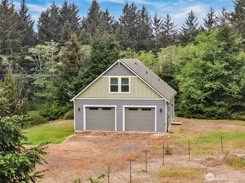 31330 Sandridge Rd, Ocean Park, WA 98640