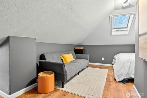 Bedroom - 809 Sumner Ave, Sumner, WA 98390 photo 5 of 5
