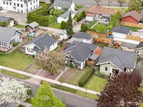 View/Area - 809 Sumner Ave, Sumner, WA 98390 photo 2 of 3