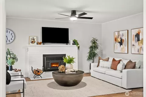 Other - 809 Sumner Ave, Sumner, WA 98390 photo 2 of 6