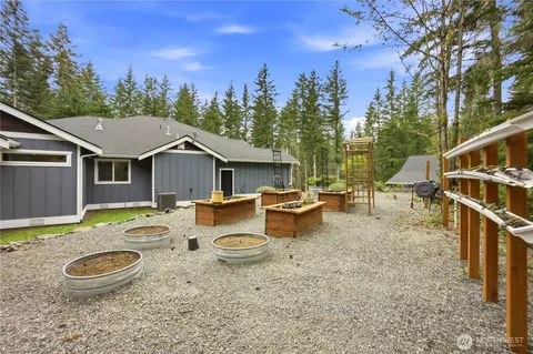 Exterior - 29615 SE 361st Pl, Enumclaw, WA 98022 photo 5 of 6