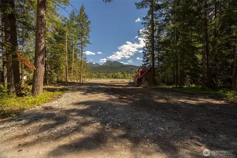 103 Maple Pl, Packwood, WA 98361