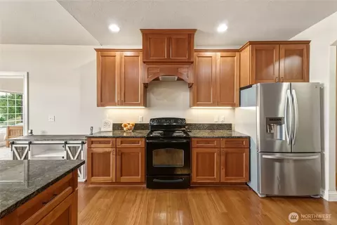 Kitchen - 75 Wolf Fork Pl, Walla Walla, WA 99362 photo 2 of 3