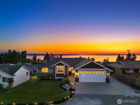 215 Burke Dr, Camano Island, WA 98282