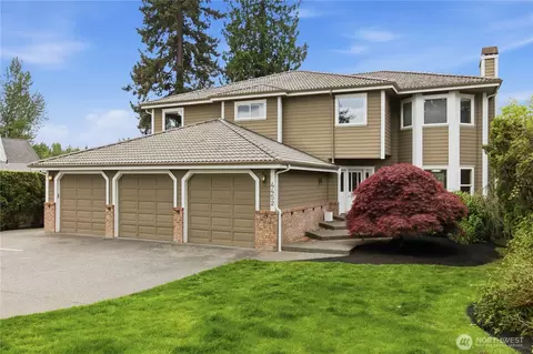 4452 185th Ave E, Lake Tapps, WA 98391