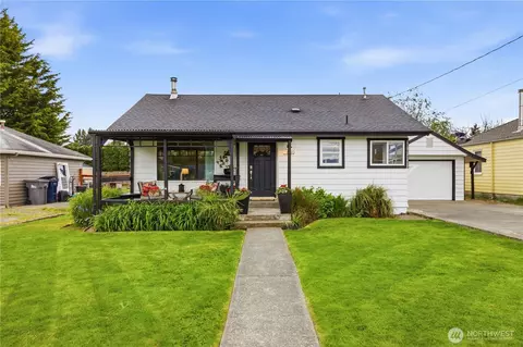 800 Myrtine St, Enumclaw, WA 98022 photo 2