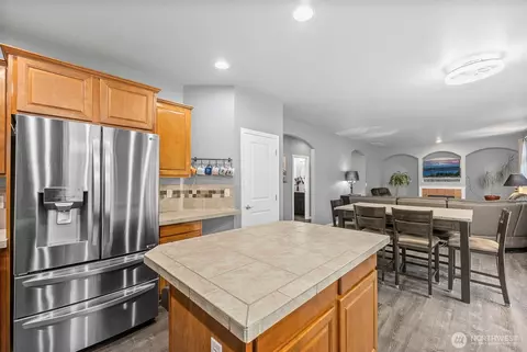 Kitchen - 20012 194th Ave E, Orting, WA 98360 photo 2 of 2