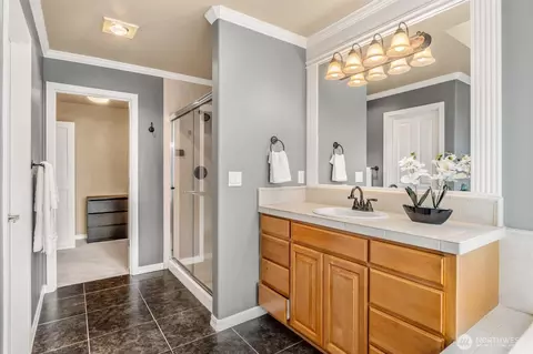 Bath - 3915 214th St SE, Bothell, WA 98021 photo 3 of 6