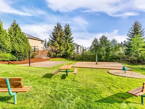 Exterior - 3915 214th St SE, Bothell, WA 98021 photo 6 of 6