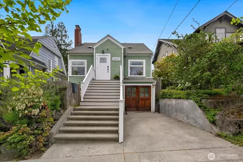4045 2nd Ave NE, Seattle, WA 98105