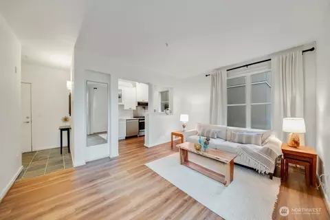 10042 Main St #203, Bellevue, WA 98004