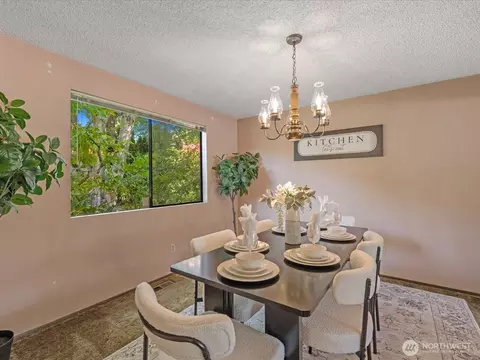 Dining - 12314 NE 162nd St, Bothell, WA 98011 photo 1 of 2