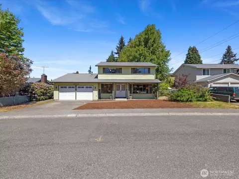 Exterior - 12314 NE 162nd St, Bothell, WA 98011 photo 3 of 8