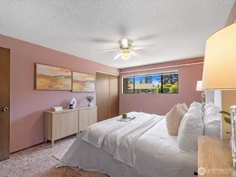 Bedroom - 12314 NE 162nd St, Bothell, WA 98011 photo 2 of 6