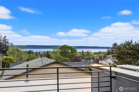 614 5th Ave S #C106, Edmonds, WA 98020