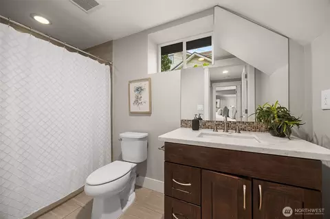 Bath - 814 23rd Ave E, Seattle, WA 98112 photo 5 of 5