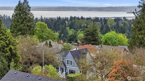 View/Area - 814 23rd Ave E, Seattle, WA 98112 photo 3 of 5