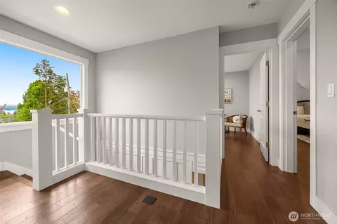 Entry Way - 814 23rd Ave E, Seattle, WA 98112 photo 3 of 4