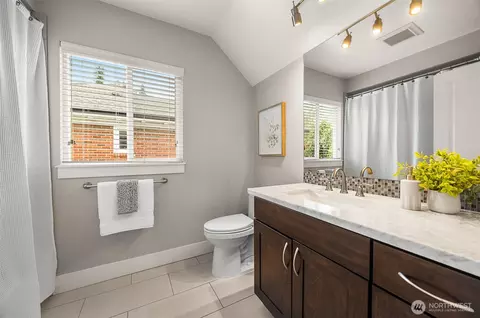 Bath - 814 23rd Ave E, Seattle, WA 98112 photo 4 of 5