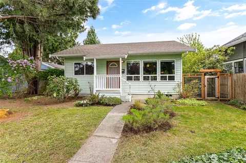 2716 Elm St, Bellingham, WA 98225