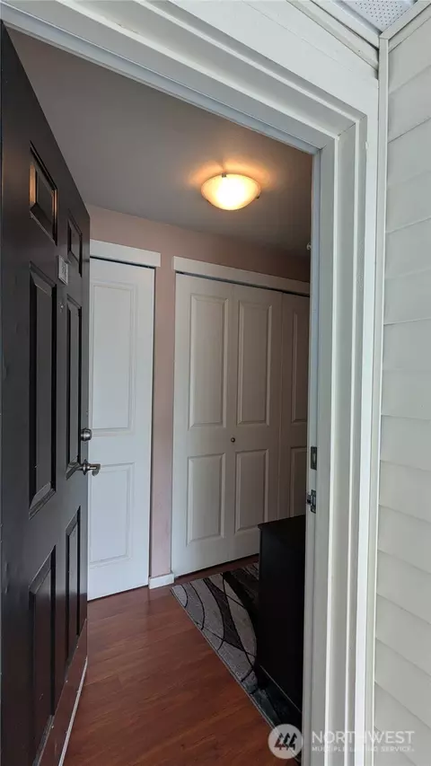 Entry Way - 12404 E Gibson Rd #P306, Everett, WA 98204 photo 1 of 2