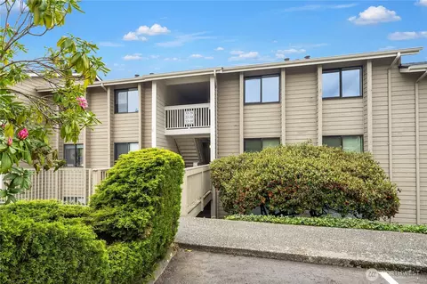 1319 S Puget Dr #D34, Renton, WA 98055